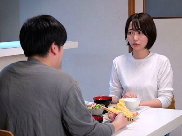 禁断の再会、愛と欲望の狭間で揺れる人妻の運命【不倫の夜
